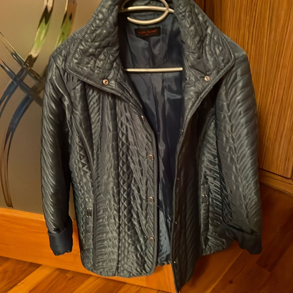 Jacket quilted not new with collar